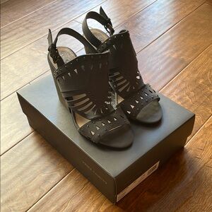 Vince Camuto Grey Women's Reston Sandals